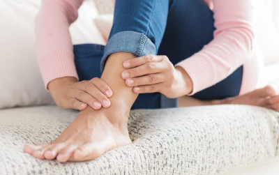 4 Cara Atasi Nyeri di Kaki